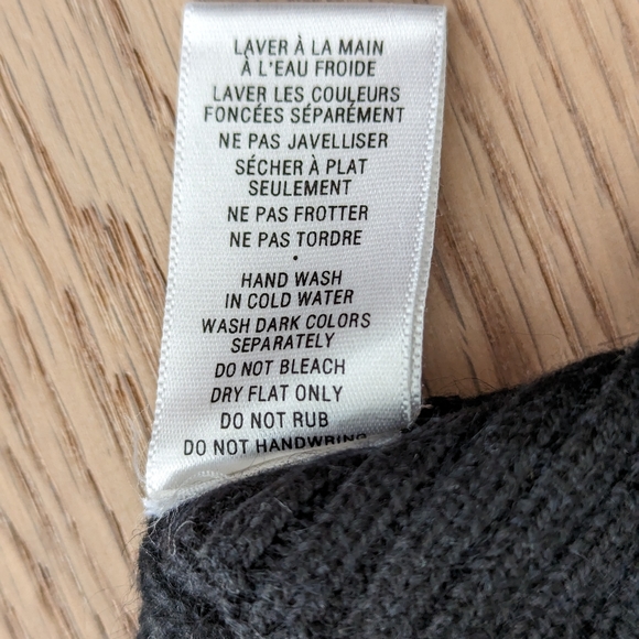 Sweater - Picture 5 of 6